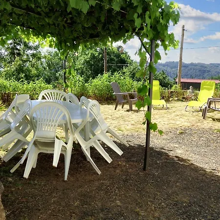 Maison Charmante A Mercoeur Avec Jardin Et Parking