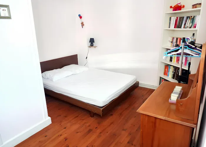 Maison Charmante à Mercœur Avec Jardin Et Parking Hébergement de vacances *