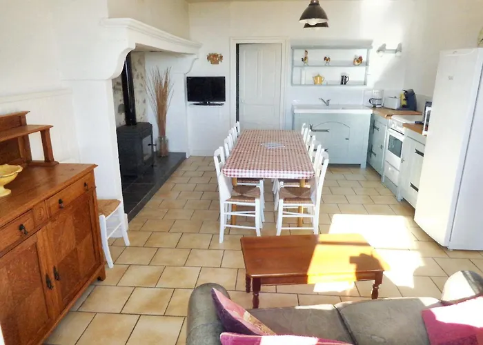 Hébergement de vacances Maison Charmante à Mercœur Avec Jardin Et Parking Mercoeur (Haute-Loire)