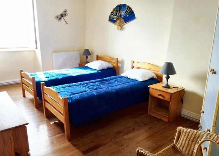 Maison Charmante à Mercœur Avec Jardin Et Parking Hébergement de vacances *